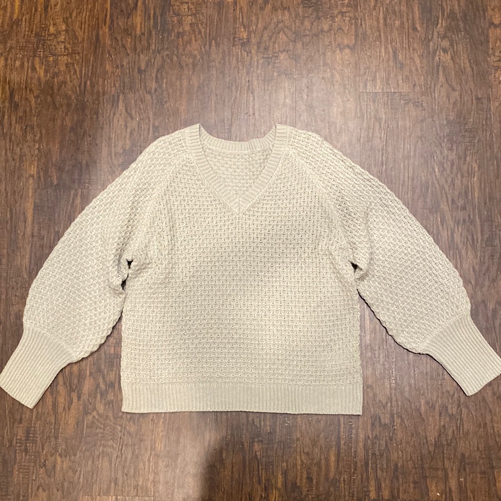 Lisa and Rose knit Womens grey v-neck long sleeve sweater- size XL